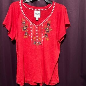 New York Laundry Red Embroidered Short Sleeve Tee